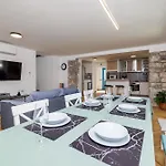 펜션 House Maja Skrbčići